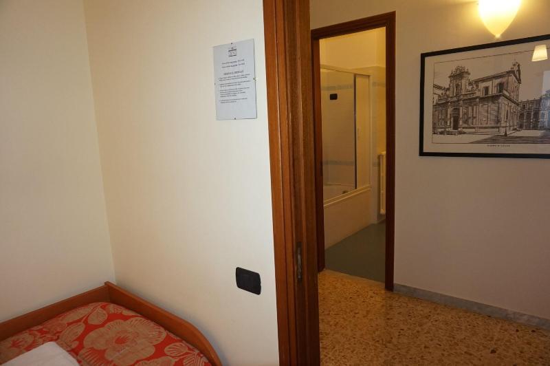 B&B Piazza 300Mila Лече Екстериор снимка