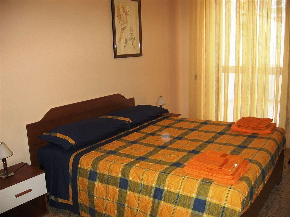 B&B Piazza 300Mila Лече Екстериор снимка