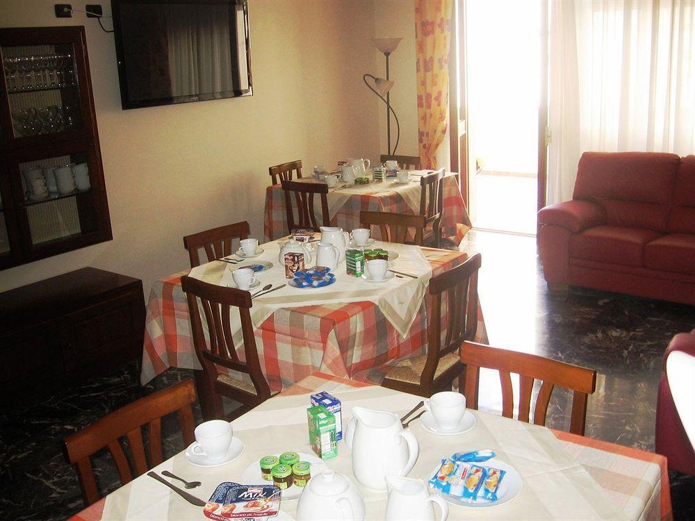 B&B Piazza 300Mila Лече Екстериор снимка