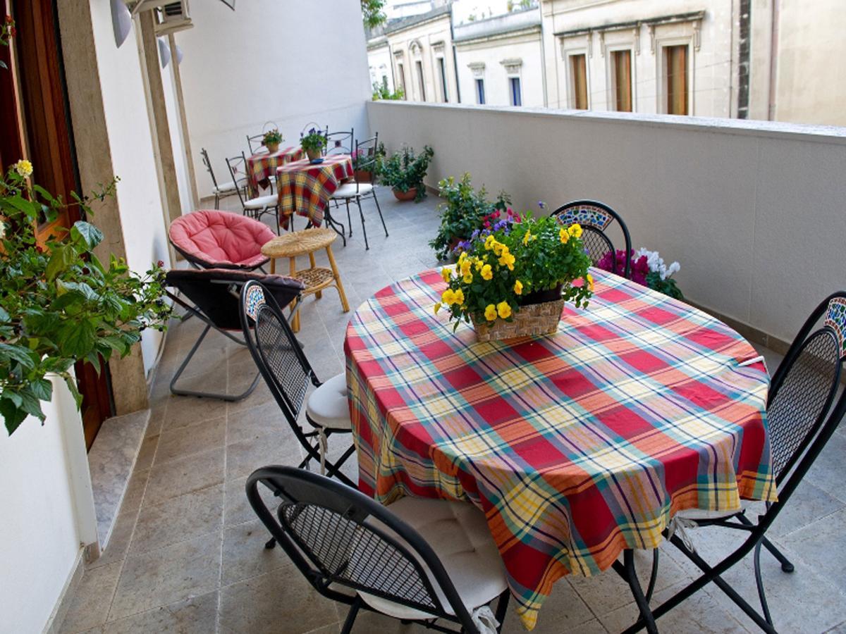 B&B Piazza 300Mila Лече Екстериор снимка