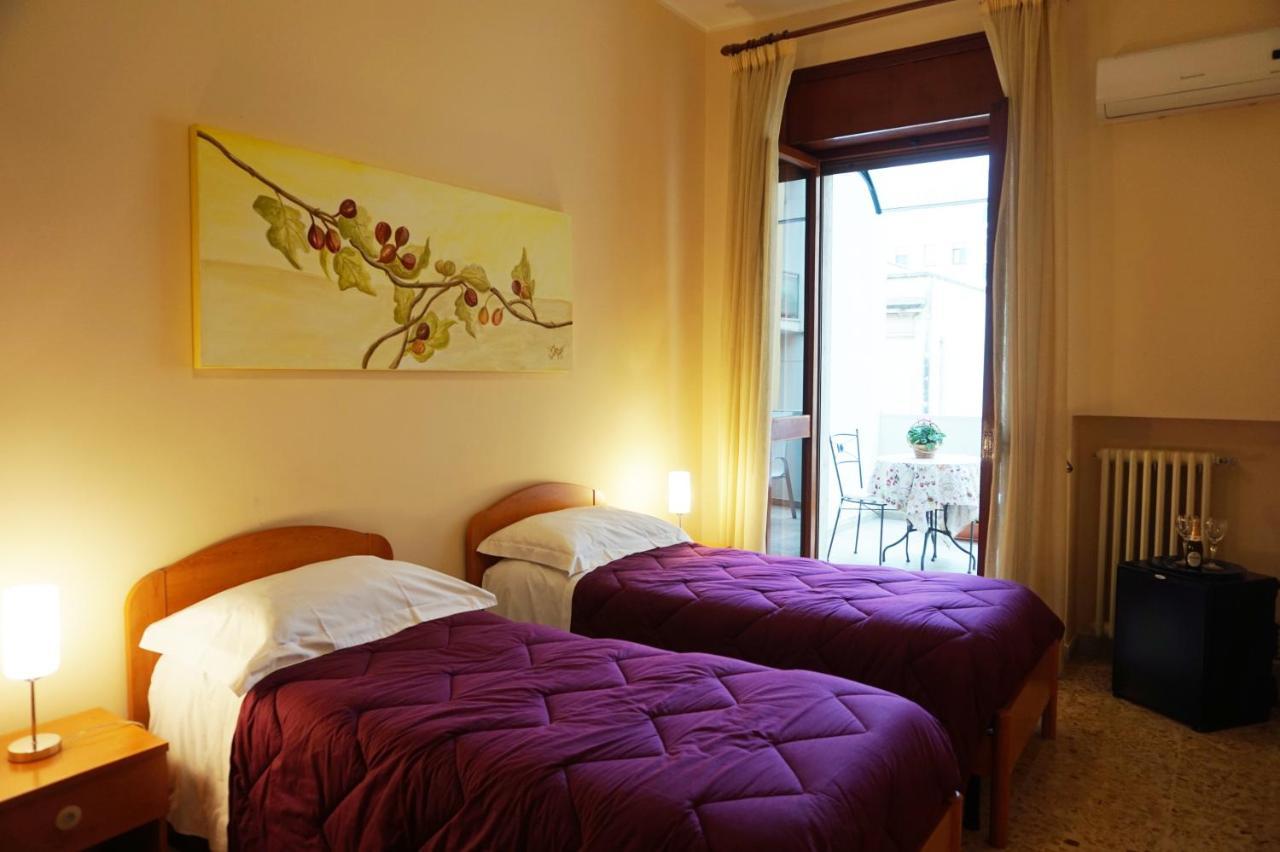 B&B Piazza 300Mila Лече Екстериор снимка